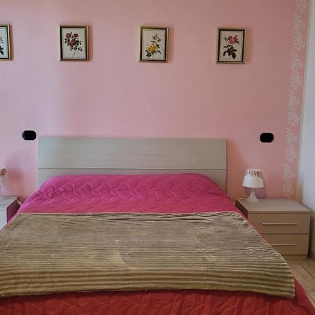 B&B A Casa Di Eleonora Villafranca di Verona Rum bild